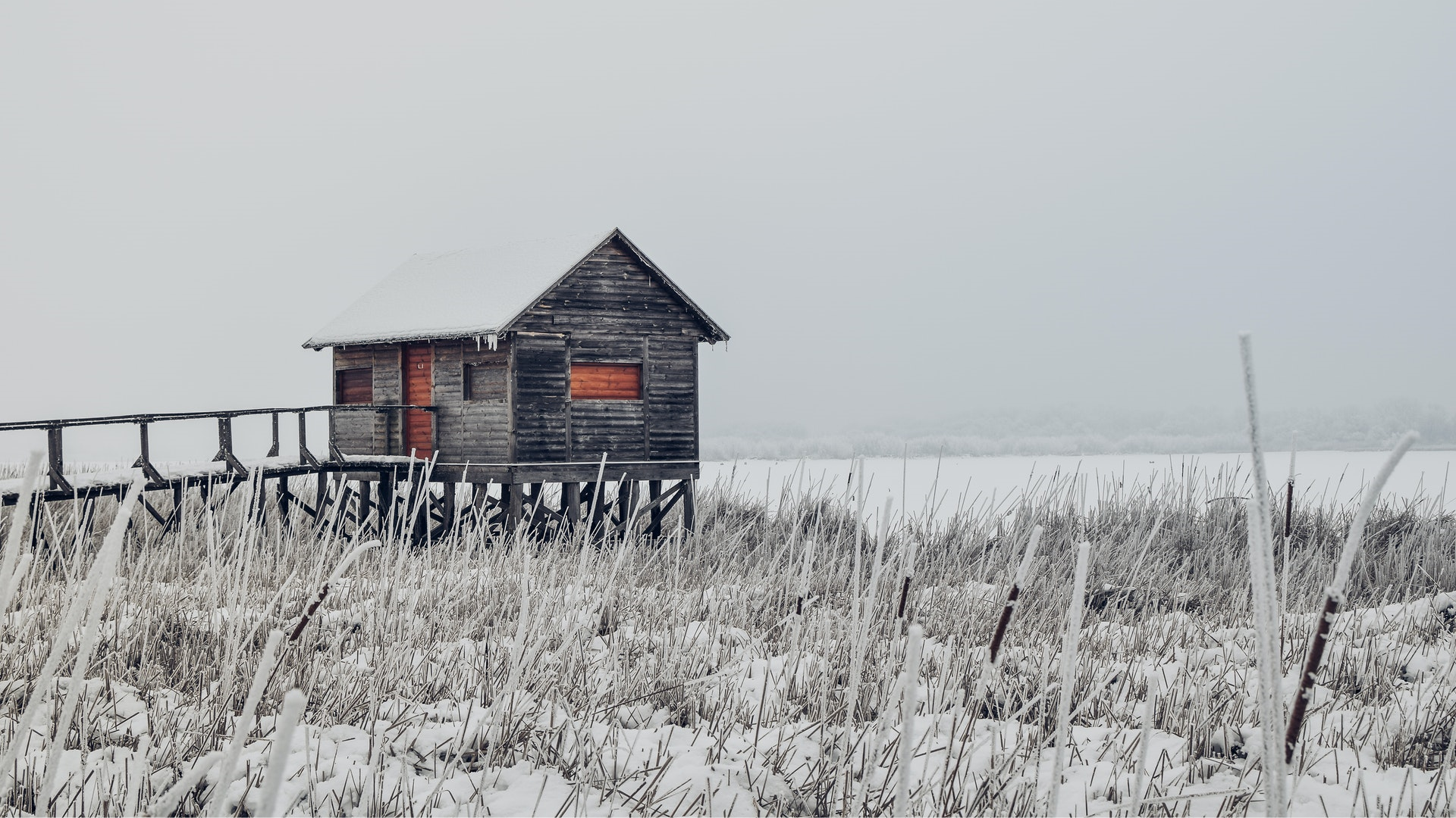 Image of a snowey cabin